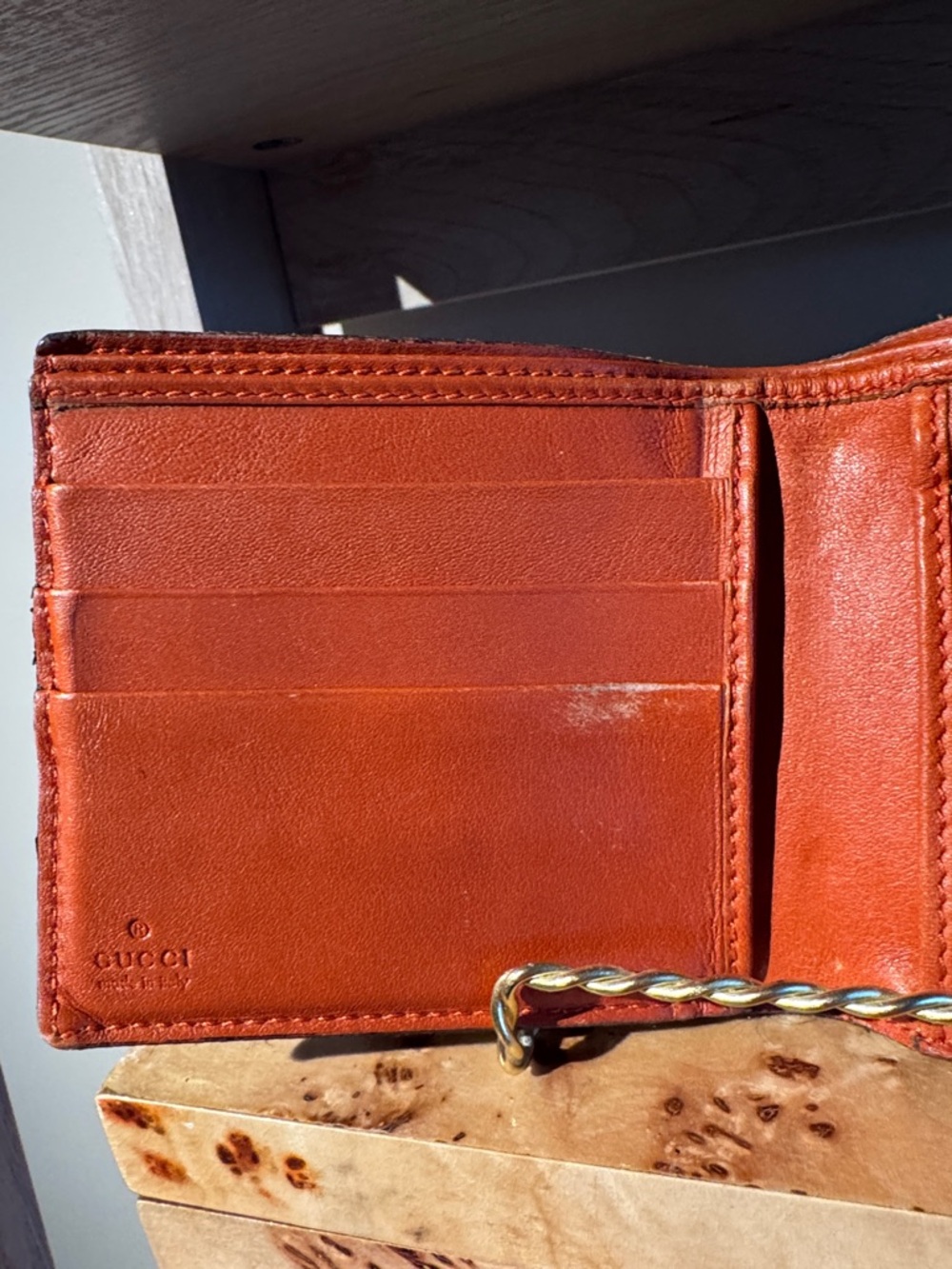 Vintage Gucci Brown Embossed Leather Bifold Wallet - Picture 4 of 7
